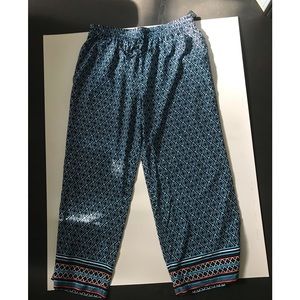 NWT Crown & Ivy Lounge Pants. 2 pockets!  Beautiful fabric. Wear at home or away